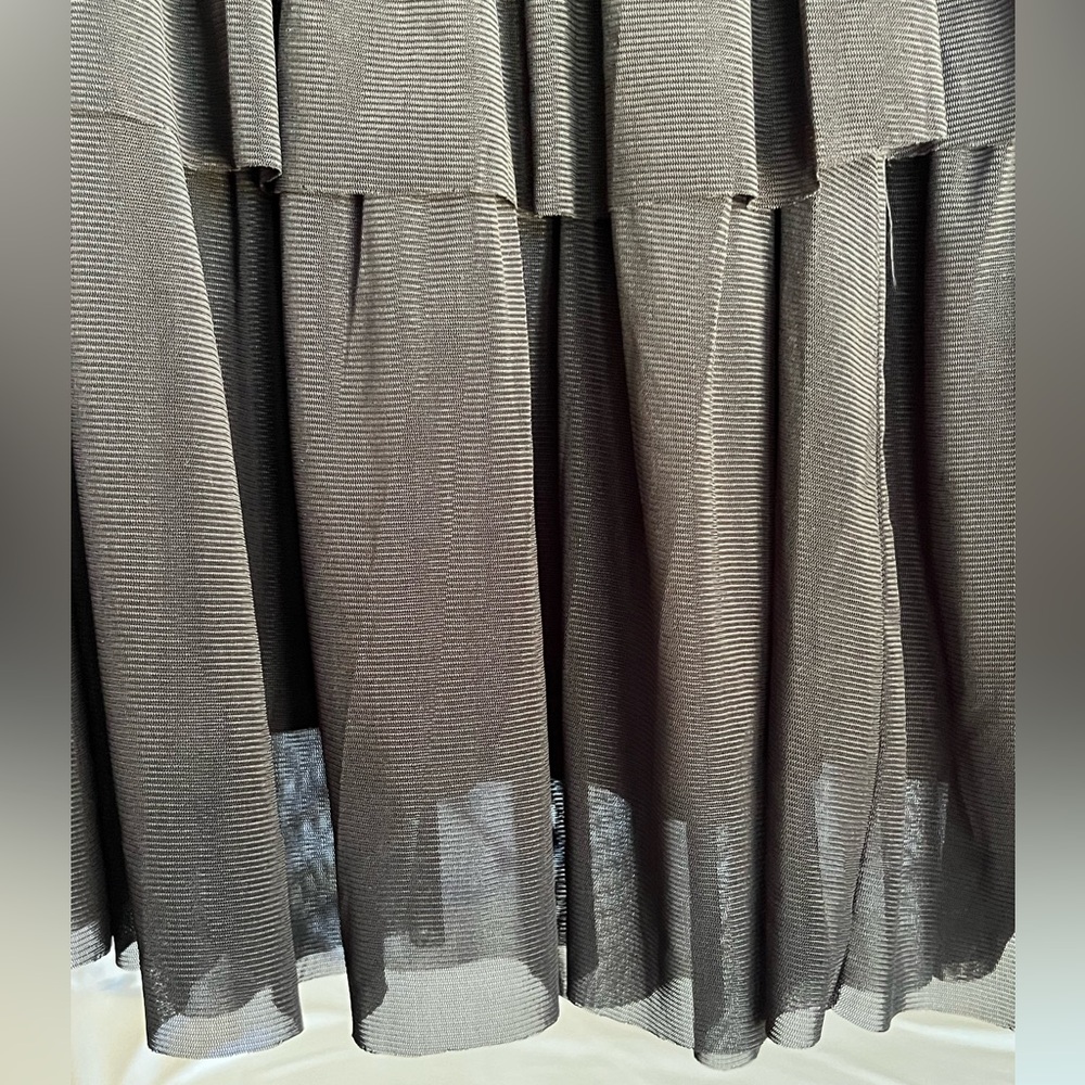 Chelsea & Violet Tiered Mini Skirt. Black. Size Medium. 🌸 NWT - Picture 4 of 7